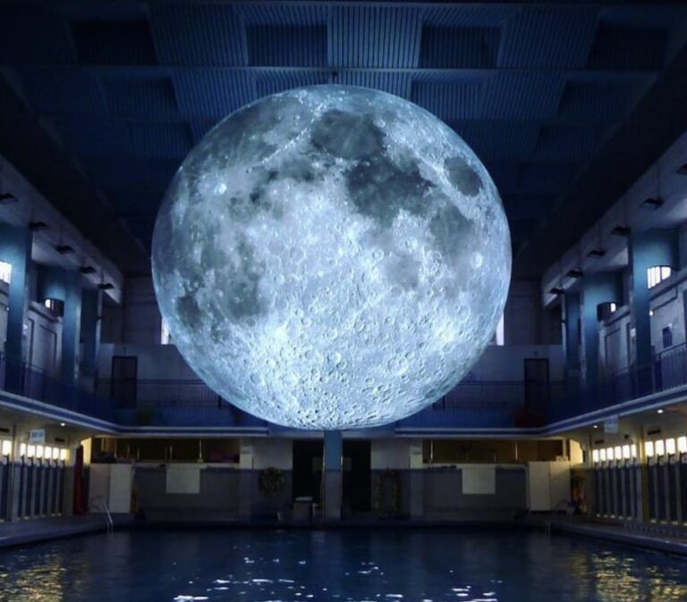 Museum of the Moon zur Weihnachtszeit 2024/25